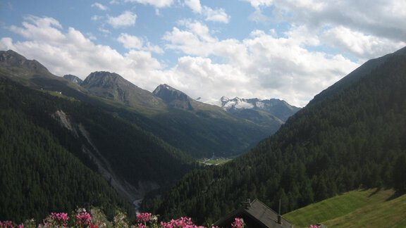 Blick von der Lenzenalm - Gästehaus Helga - Huben
