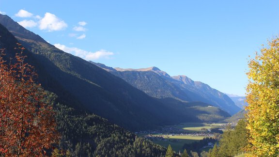 Aussicht Burgstein Herbst - Apart Andrea - Längenfeld