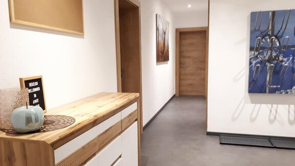 Eingangsbereich mit Garderobe  - Apart Montis - Längenfeld