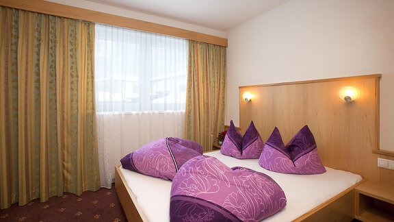 Schlafzimmer - Haus Alpenflora - Längenfeld