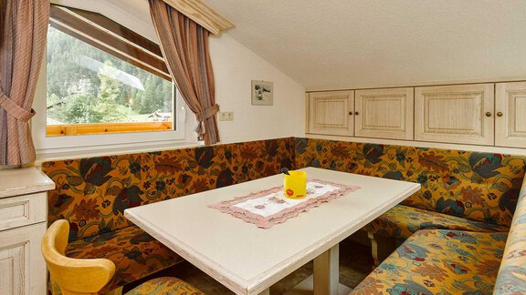Dachgeschoss gemütliche Sitzecke - Haus Frieda - Längenfeld