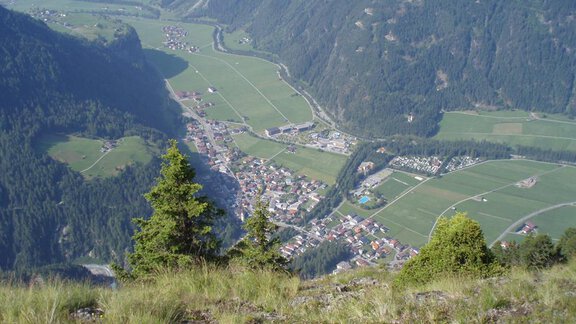 Blick Längenfeld - Haus Wiesenblick - Längenfeld