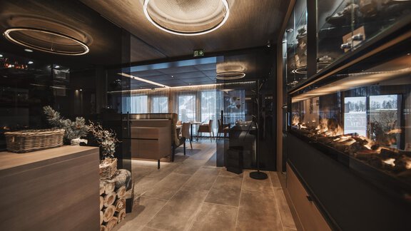 Lobby-HotelVIER - VIER - Studios & Restaurant - Längenfeld