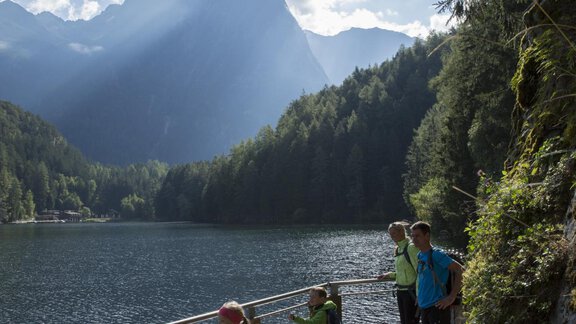 Wandern am Piburger See - Appartement Azalea - Oetz | © Ötztal Tourismus