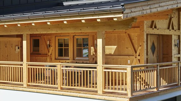 Terrasse mit Sauna - Ferienhaus Zangerl - Oetz