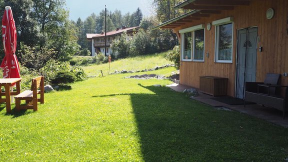 Garten und Eingang zur Uhu - bei Herrmann´s - Sautens | © Jessica Herrmann