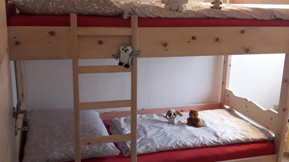 Zirbenholz-Stockbettzimmer - Ferienhaus Sennerhäusl - Sautens
