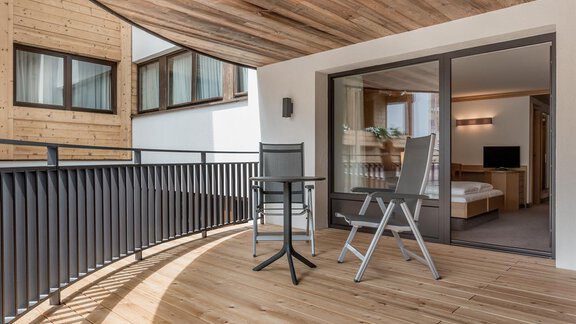 Doppelzimmer mit Balkon - Hotel Tyrolerhof - Sölden