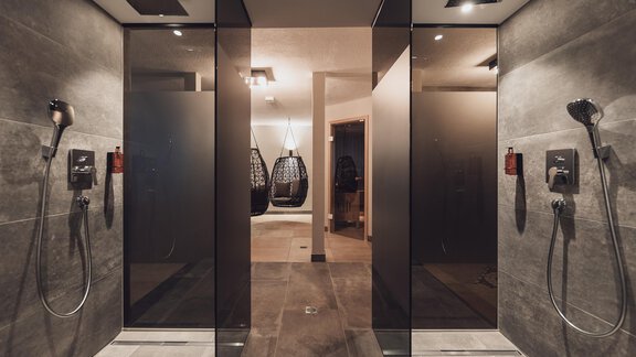 DuscheRelaxbereichHotelVier - VIER - Studios & Restaurant - Längenfeld