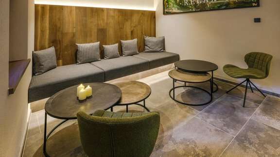 CoucheckeRuheraumVierStudios-Restaurant - VIER - Studios & Restaurant - Längenfeld