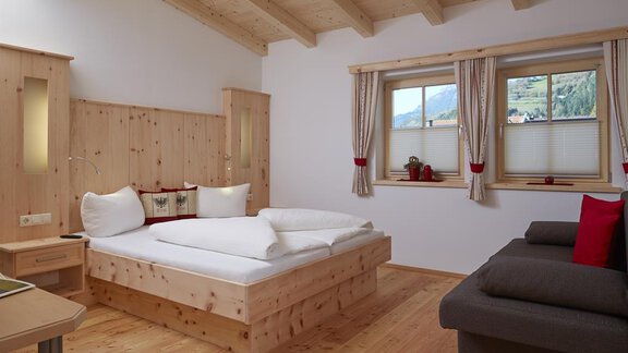 Schlafzimmer - Ferienhaus Zangerl - Oetz