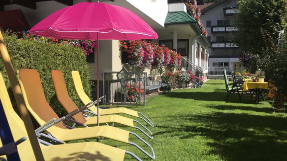 Garten Liegewiese - Gästeheim Prantl - Sölden | © privat