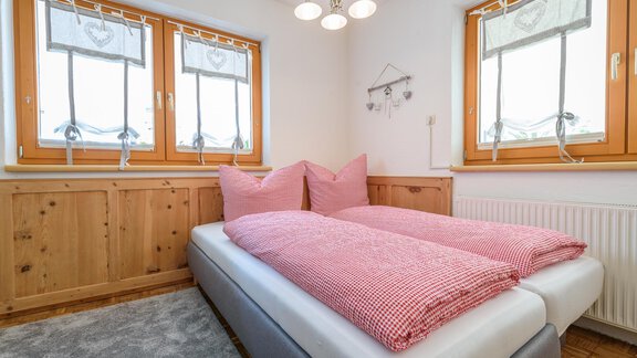 Boxspringschlafcouch 160x200 - Haus Marieus - Umhausen