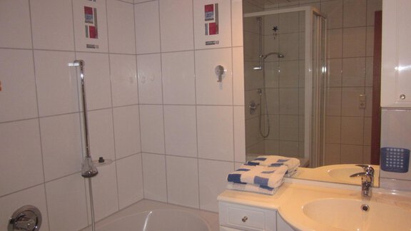 Badezimmer - Ferienwohnung Eva - Längenfeld