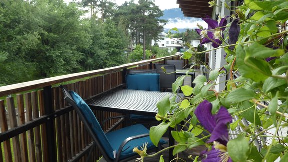 Balkon_Zum_Glueck_Blumen - Ferienwohnung "Zum Glück" - Sautens