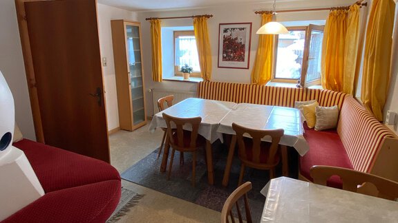 Ferienhaus Volgger Stube mit Kachelofen - Längenfeld