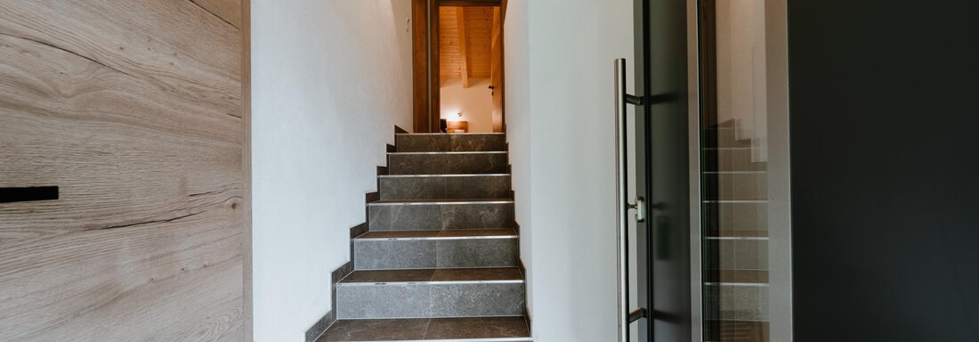 Entrance - Apart "guet gean lossn" - Gries