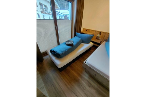 Zusatzbett in 2. Doppelzimmer - Apart Monte Vista - Gries