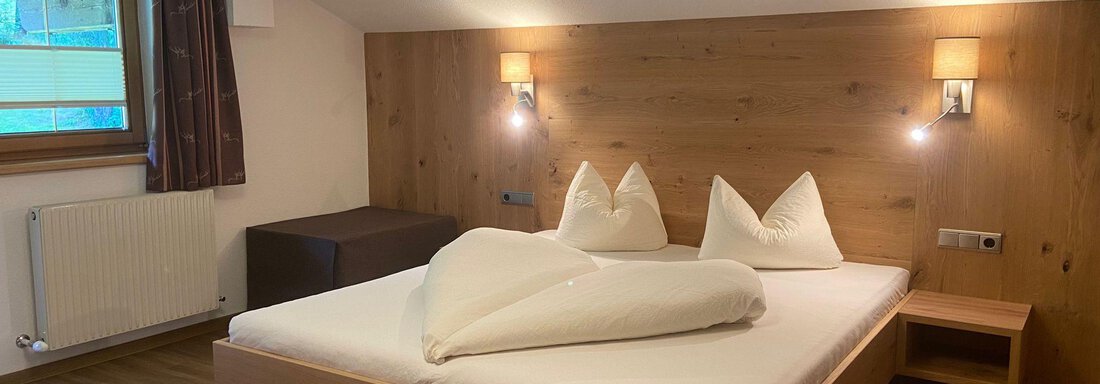 Schlafzimmer - Appartementhaus Nadine - Gries