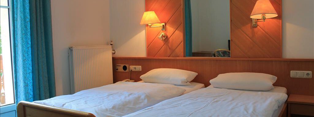 Beispiel Doppelzimmer Beispiel Doppelzimmer - Aktiv Hotel Ötztal - Haiming