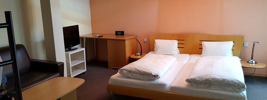MEHRBETTZIMMER - Hotel Haiminger Hof - Haiming