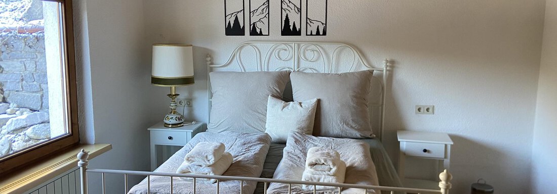 Schlafzimmer 4 (3) - Krumm & Schief Appartments - Haiming