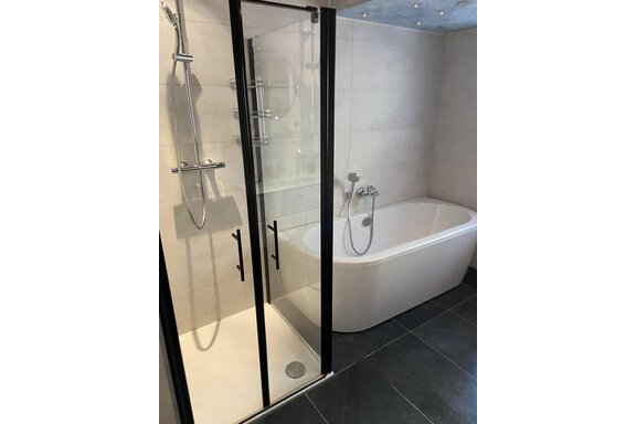 Bad (1) - Krumm & Schief Appartments - Haiming