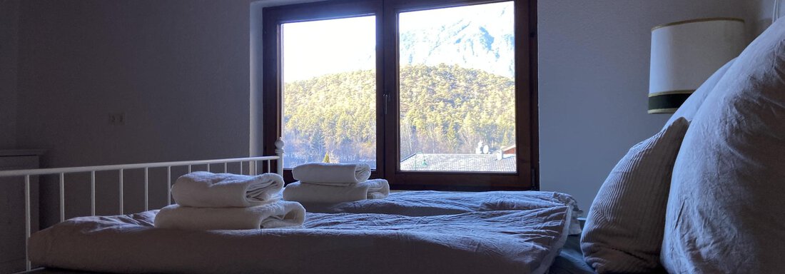 Schlafzimmer 4 (1) - Krumm & Schief Appartments - Haiming