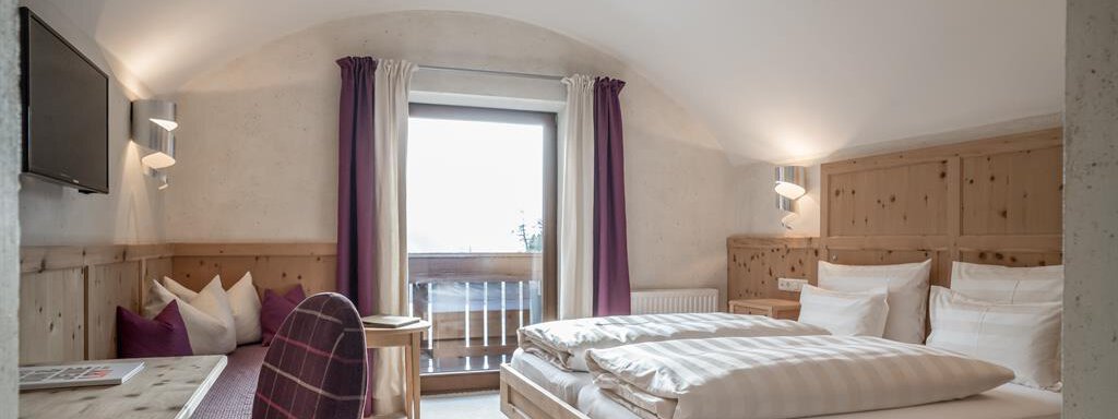 Mehrbettzimmer "Zirbenloge" Mehrbettzimmer "Zirbenloge" - MEIN WURMKOGEL-IHR WOHLFÜHLHOTEL boutique superior - Hochgurgl