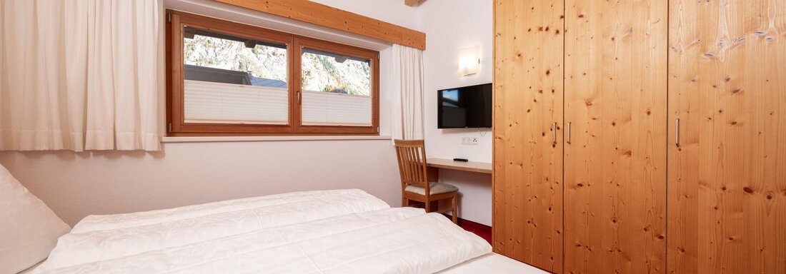 Schlafzimmer 2 - Alpenheim Lina - Huben