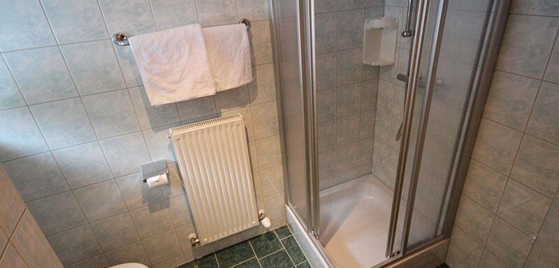 Appartement Tirol - Badezimmer unten - Apart am Waldrand - Huben