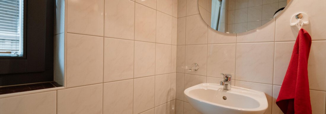 Badezimmer - APART Naturcamping Kuprian - Huben