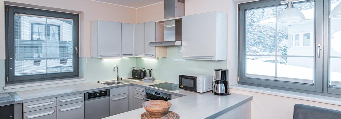 Moderne Küche mit gemütlicher Essecke - APART Naturcamping Kuprian - Huben