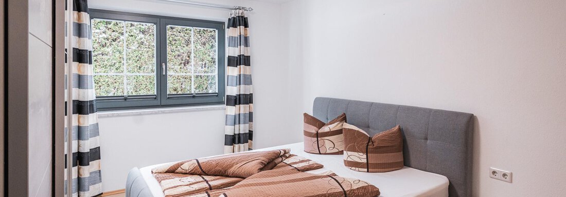 Doppelbett - APART Naturcamping Kuprian - Huben