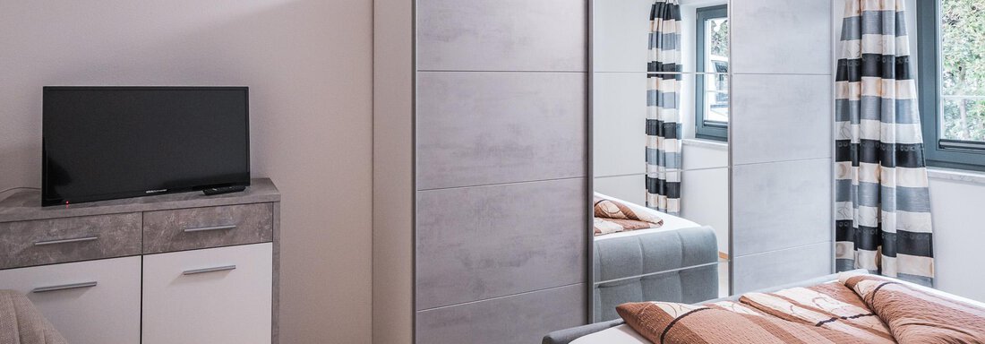 Doppelbett - APART Naturcamping Kuprian - Huben