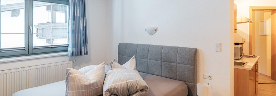 Doppelbett - APART Naturcamping Kuprian - Huben