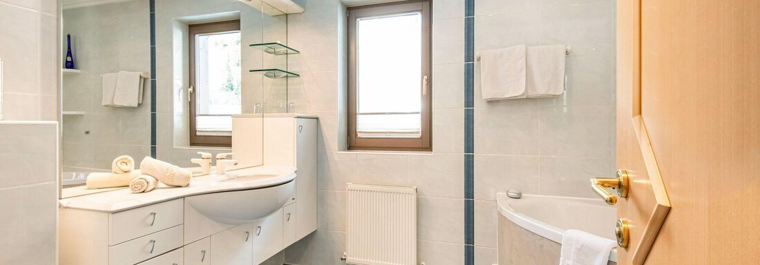 Badezimmer - Garni Flori - Huben