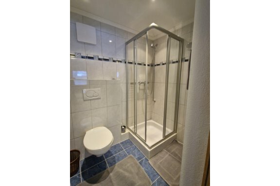Badezimmer - Gästehaus Kuen - Huben