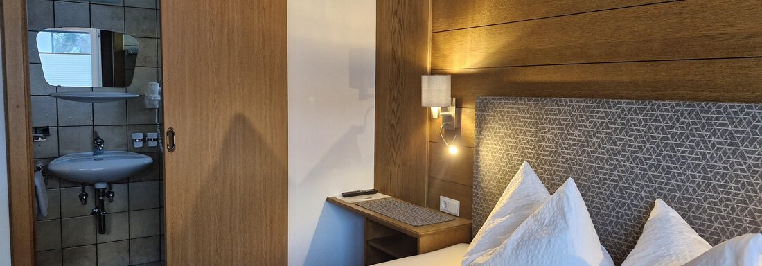 Doppelzimmer - Gästehaus Kuen - Huben