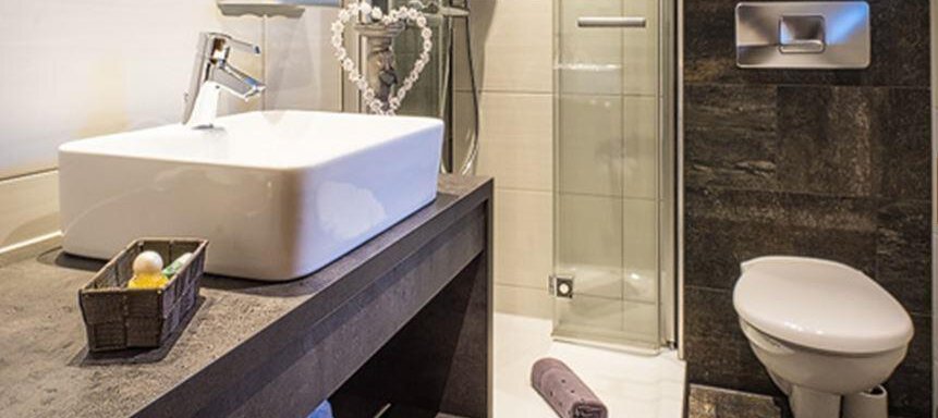Apartment - Badezimmer - Gästeheim Anna - Huben