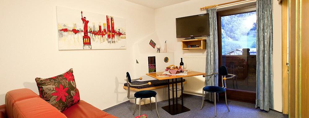 Wohnbereich - TOP TIROL - das appartement - Huben