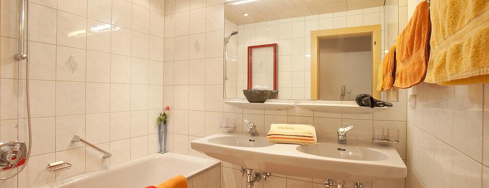 Badezimmer - TOP TIROL - das appartement - Huben