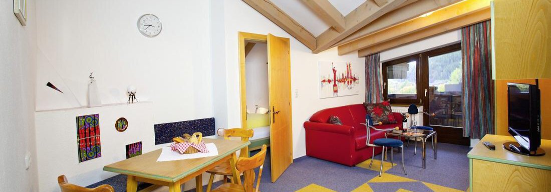 Wohnbereich - TOP TIROL - das appartement - Huben