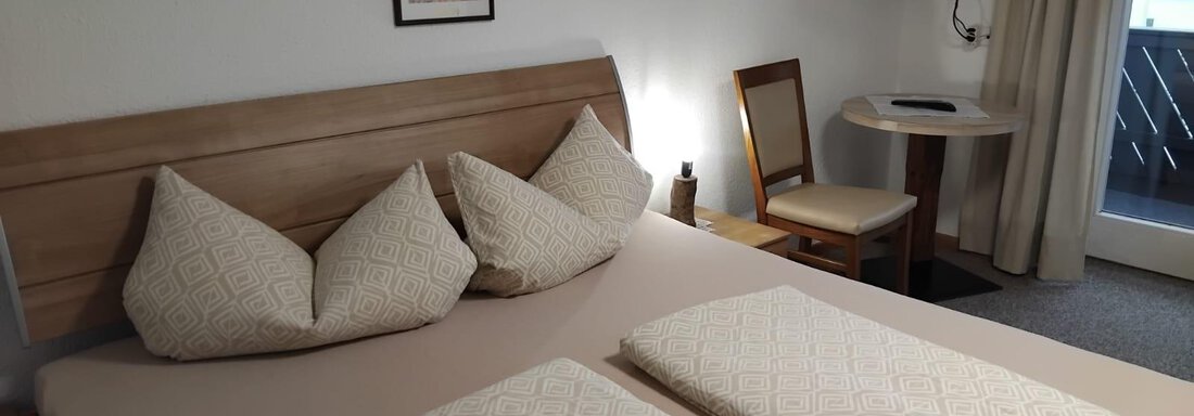 Doppelzimmer - Apart Alpenland Maurer - Längenfeld