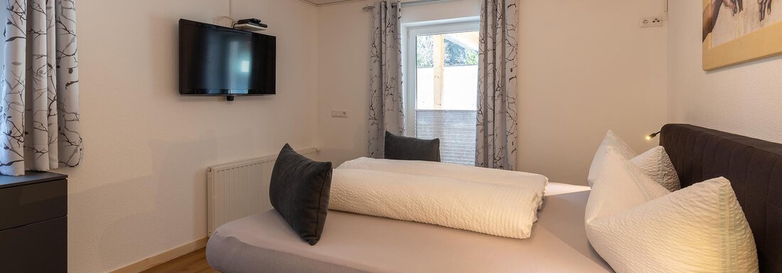 Schlafzimmer  mit Flat-TV - Apart Conny - Längenfeld