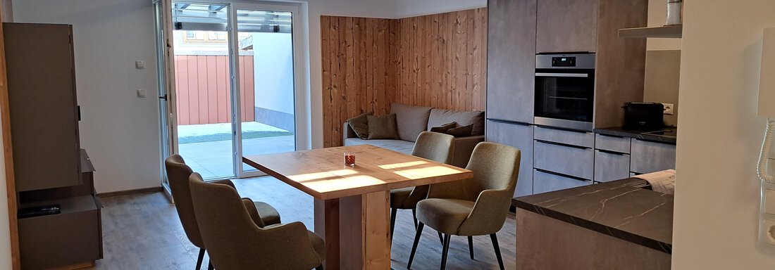 Wohnküche mit Zugang zur Terrasse - Apart Edi - Längenfeld