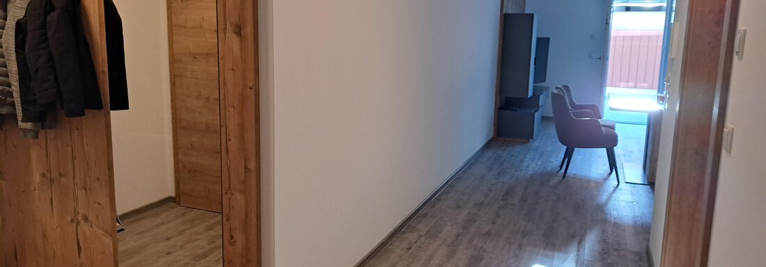 Eingangsbereich mit Blick in die Wohnküche - Apart Edi - Längenfeld