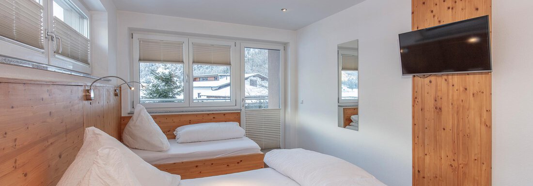Dreibettzimmer | © Lukas Ennemoser, Rene Riml (CC C) Dreibettzimmer - Apart Stipplerhof - Längenfeld