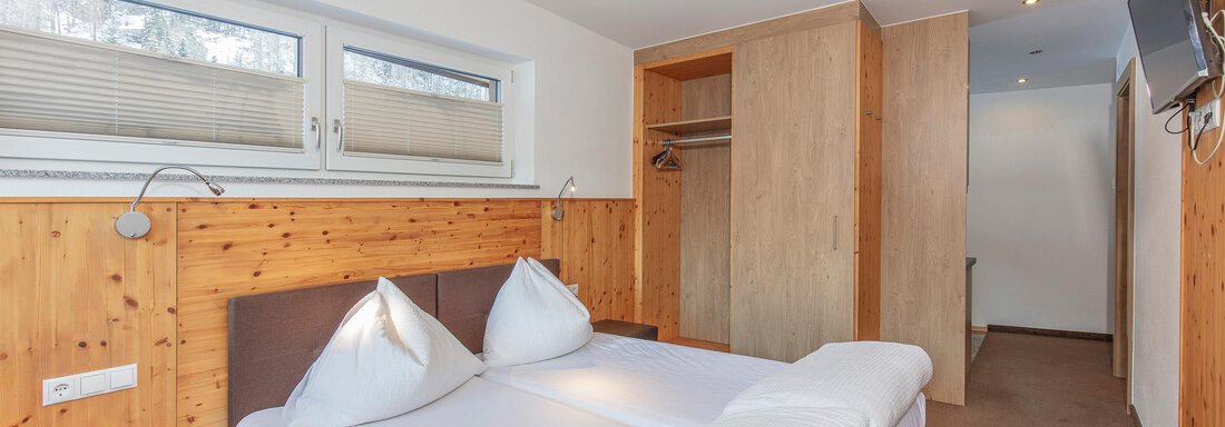 Doppelzimmer | © Lukas Ennemoser, Rene Riml (CC C) Doppelzimmer - Apart Stipplerhof - Längenfeld