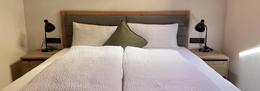 Betten im Schlafzimmer - Apart Summit - Längenfeld